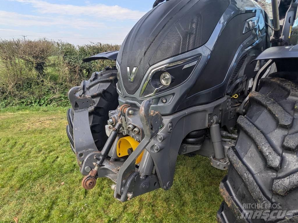Valtra T 254 Трактори