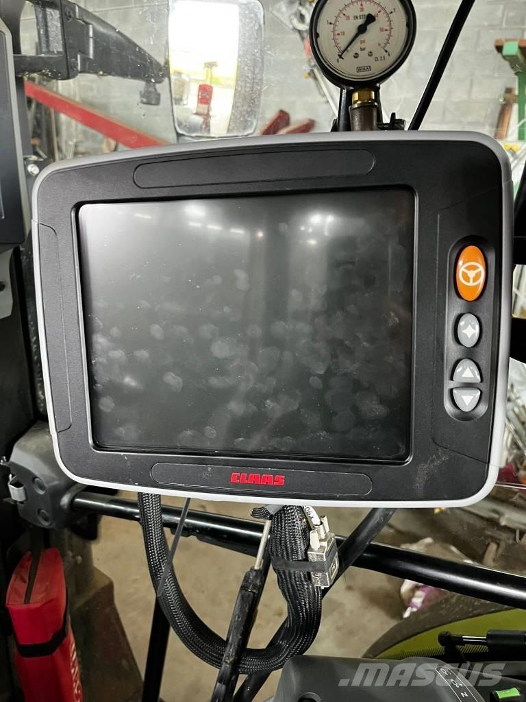 CLAAS Arion 470 Трактори
