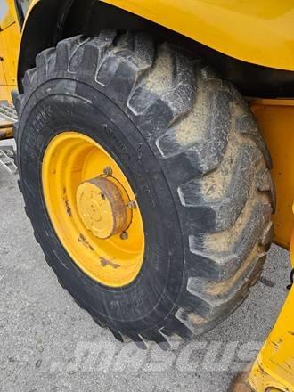 JCB 3 CX Товарач със заден ексватор