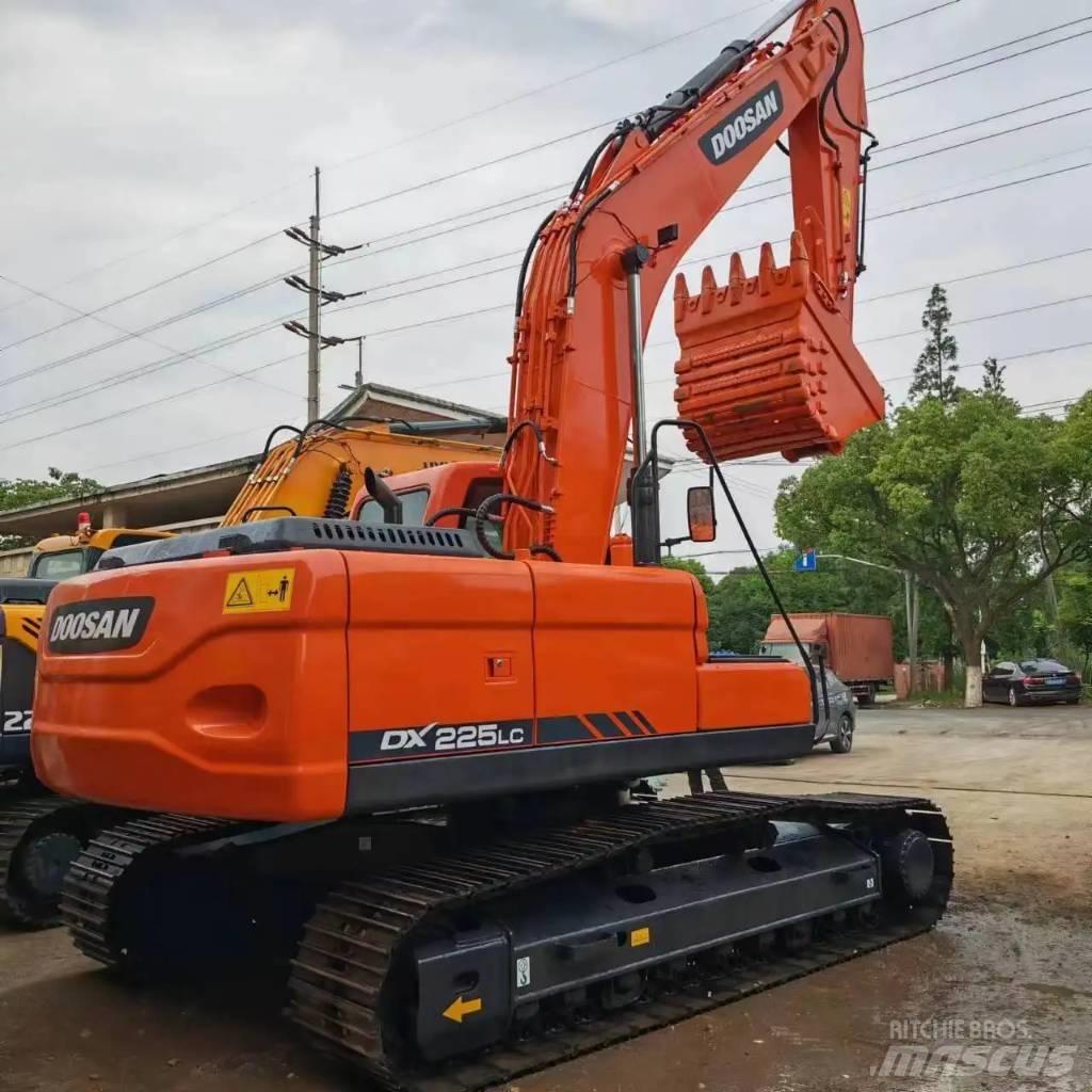 Doosan DX225LC-9C Верижен екскаватор