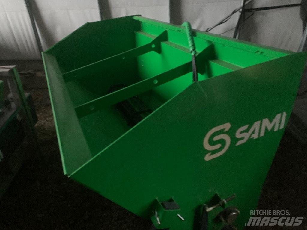 Sami SLH 2000 Разстилачки на пясък и сол