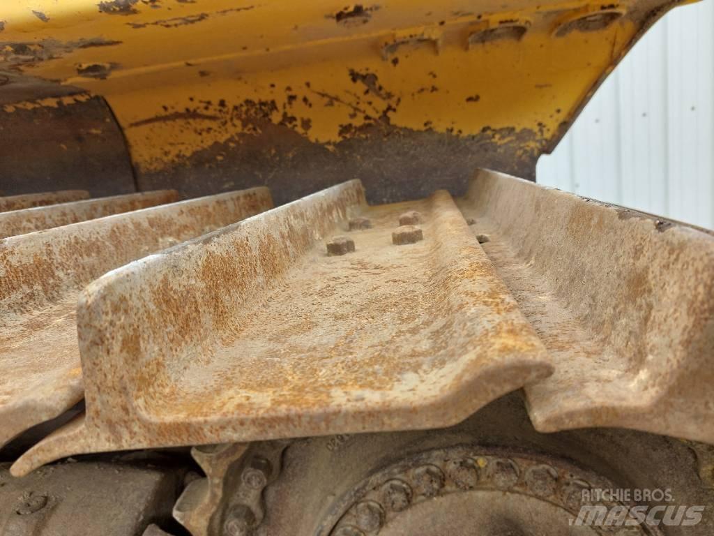 Komatsu D65PX-18 Верижни булдозери
