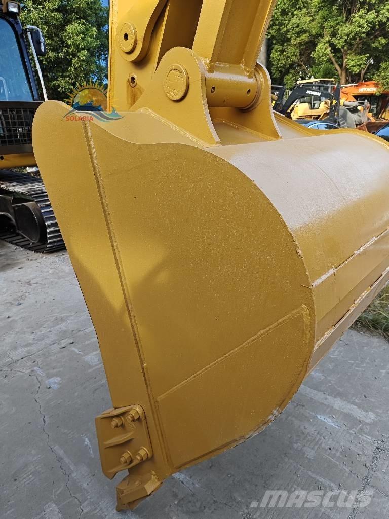 CAT 320D2L Верижен екскаватор