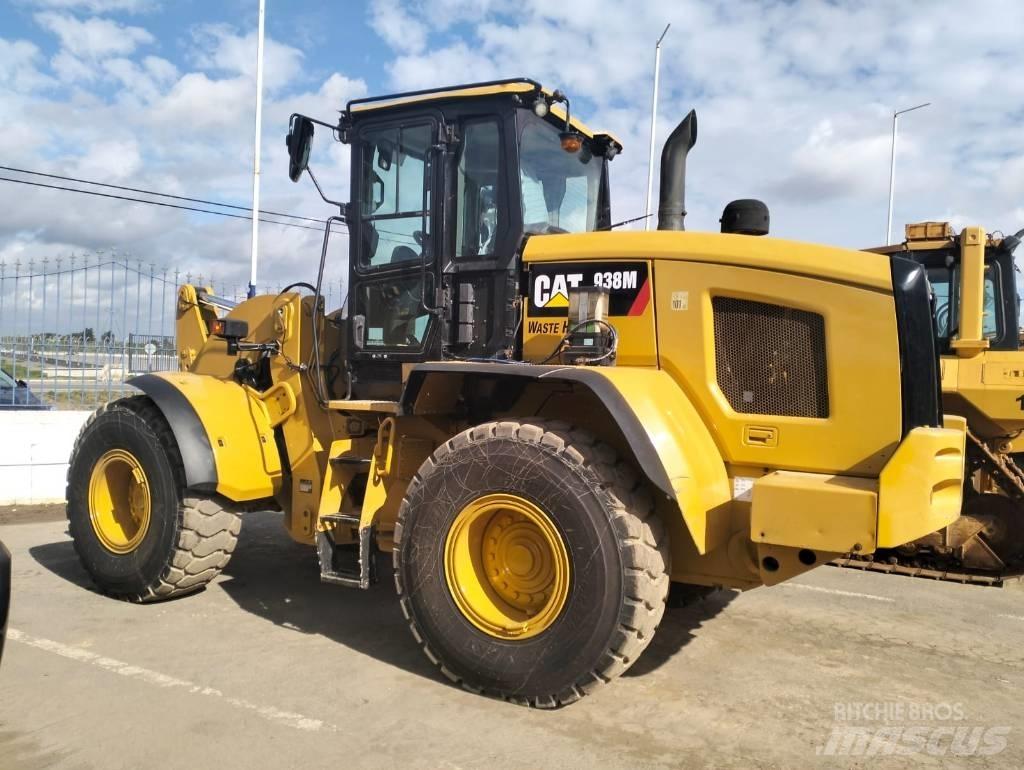 CAT 938 M Колесни товарачи