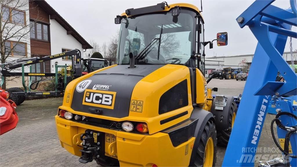 JCB TM 220 AGRI Телескопични повдигачи
