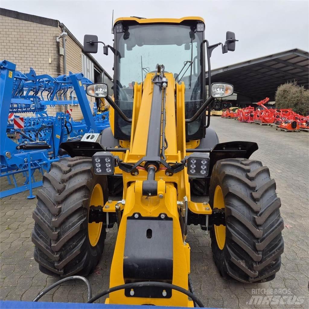 JCB TM 220 AGRI Телескопични повдигачи
