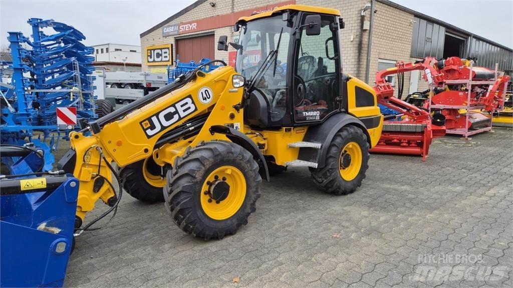 JCB TM 220 AGRI Телескопични повдигачи
