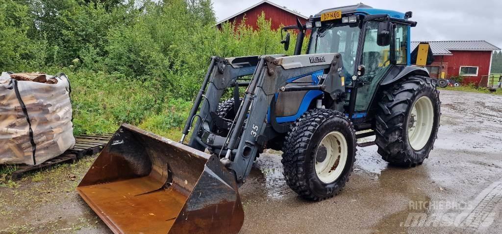 Valtra A85 Трактори