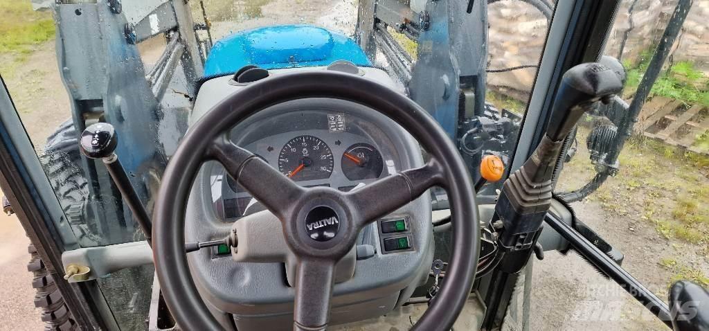 Valtra A85 Трактори