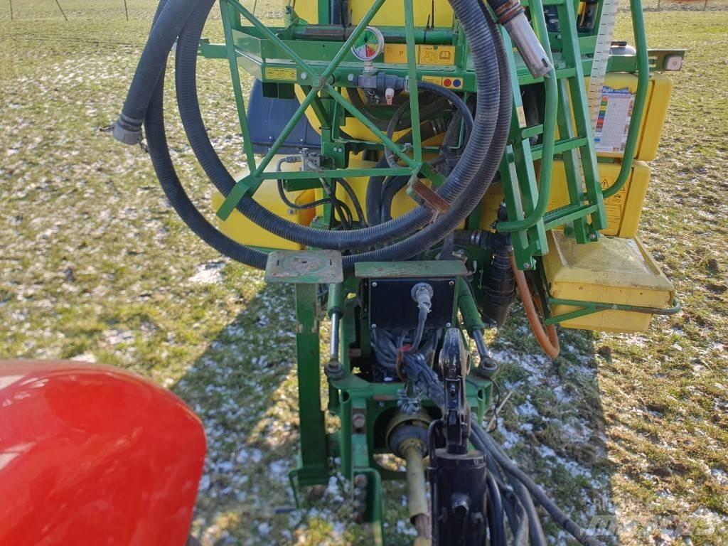 John Deere 840 Прикачни пръскачки
