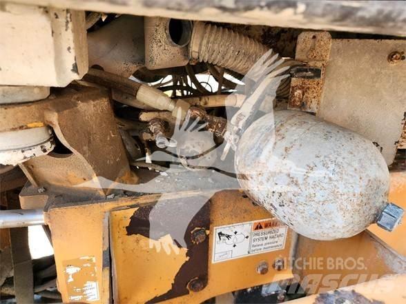 CASE 521F Колесни товарачи