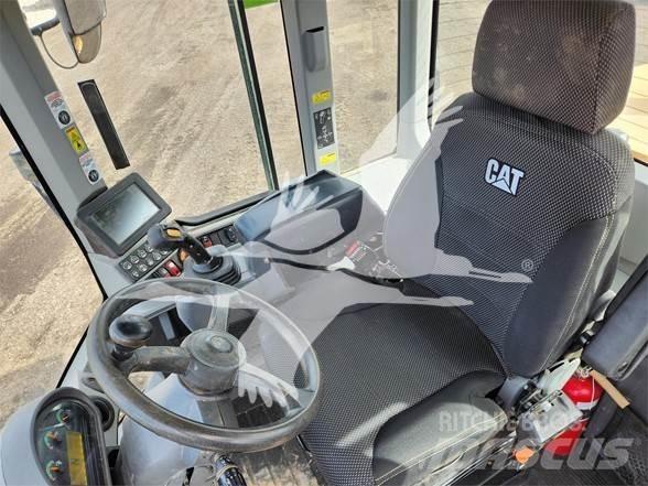 CAT 930M Колесни товарачи