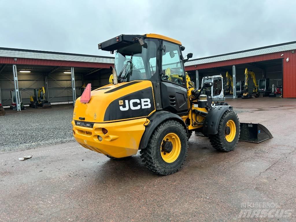 JCB 409 Колесни товарачи