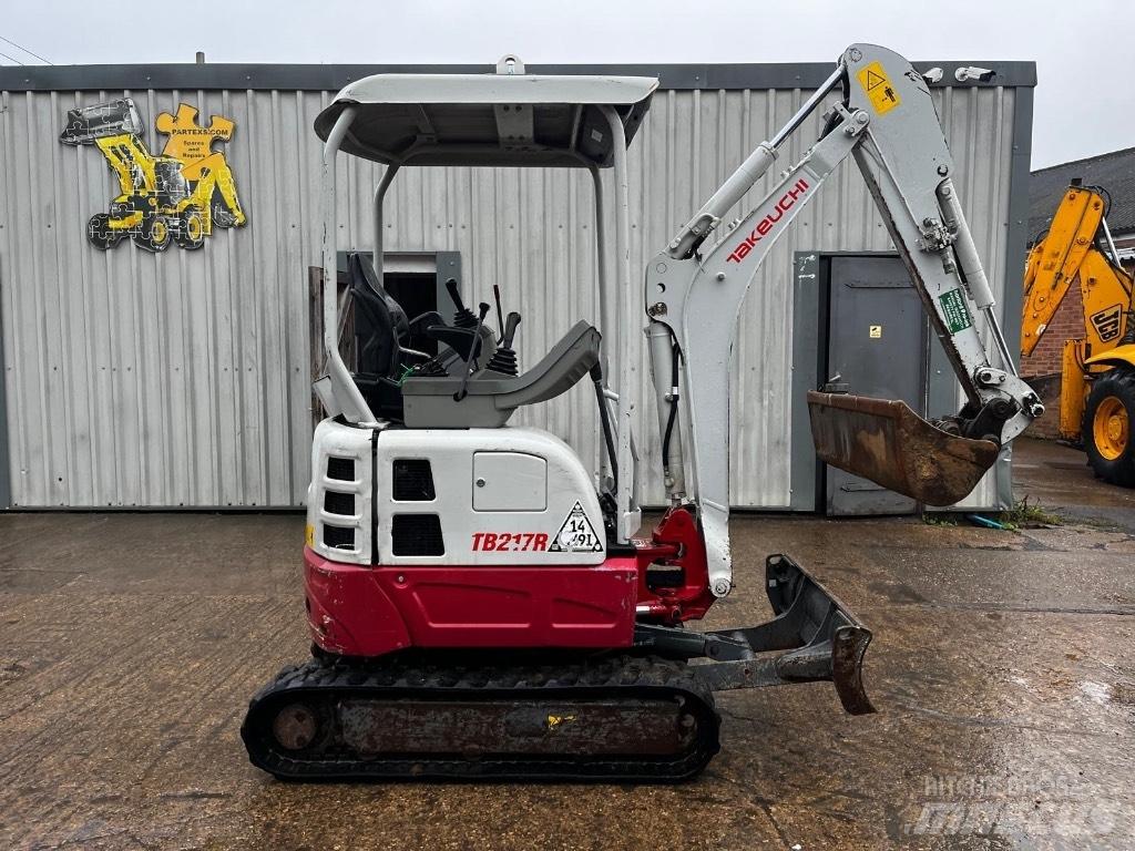 Takeuchi TB 217 R Мини екскаватори < 7 т