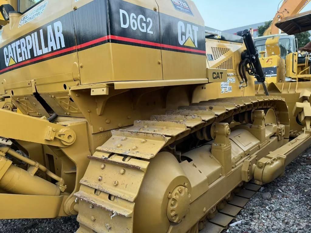 CAT D 6 G Верижни булдозери
