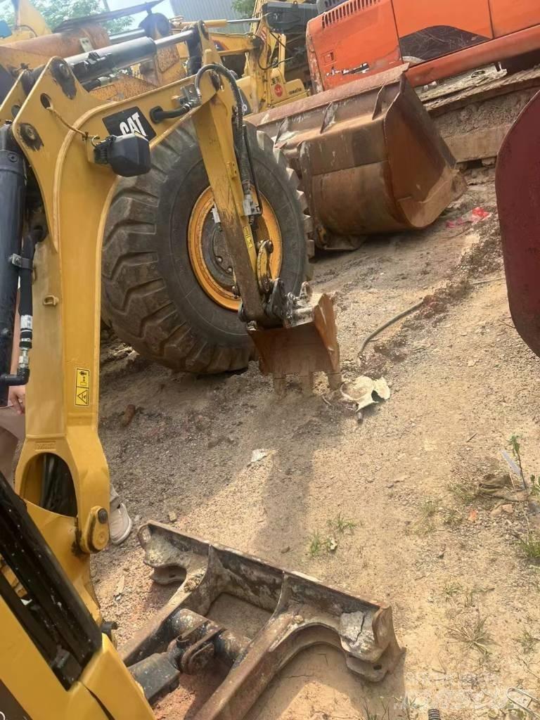 CAT 301.7 Мини екскаватори < 7 т