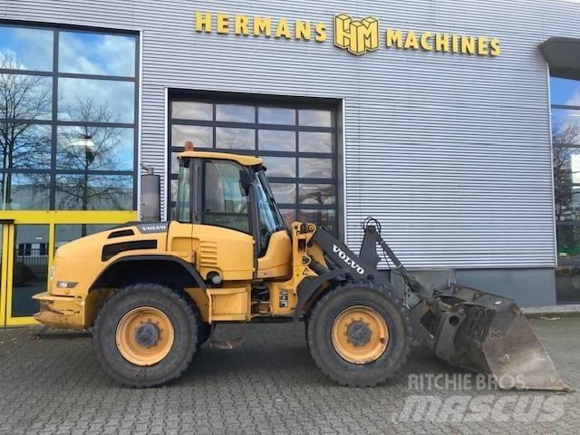 Volvo L 45 F Колесни товарачи