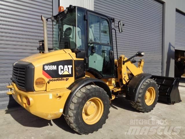 CAT 908M Колесни товарачи