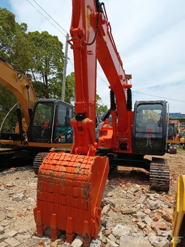 Hitachi ZX 135 Верижен екскаватор