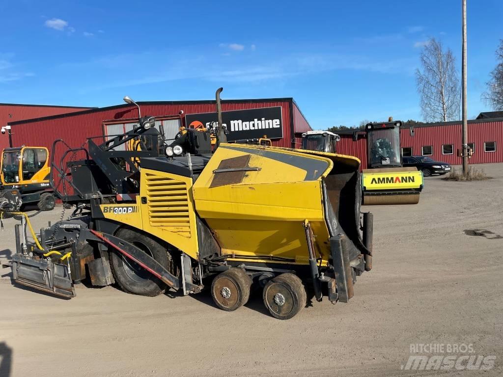Bomag BF 300 P Машини за асфалт