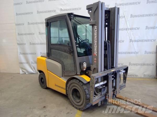 Jungheinrich DFG 430 Дизелови камиони