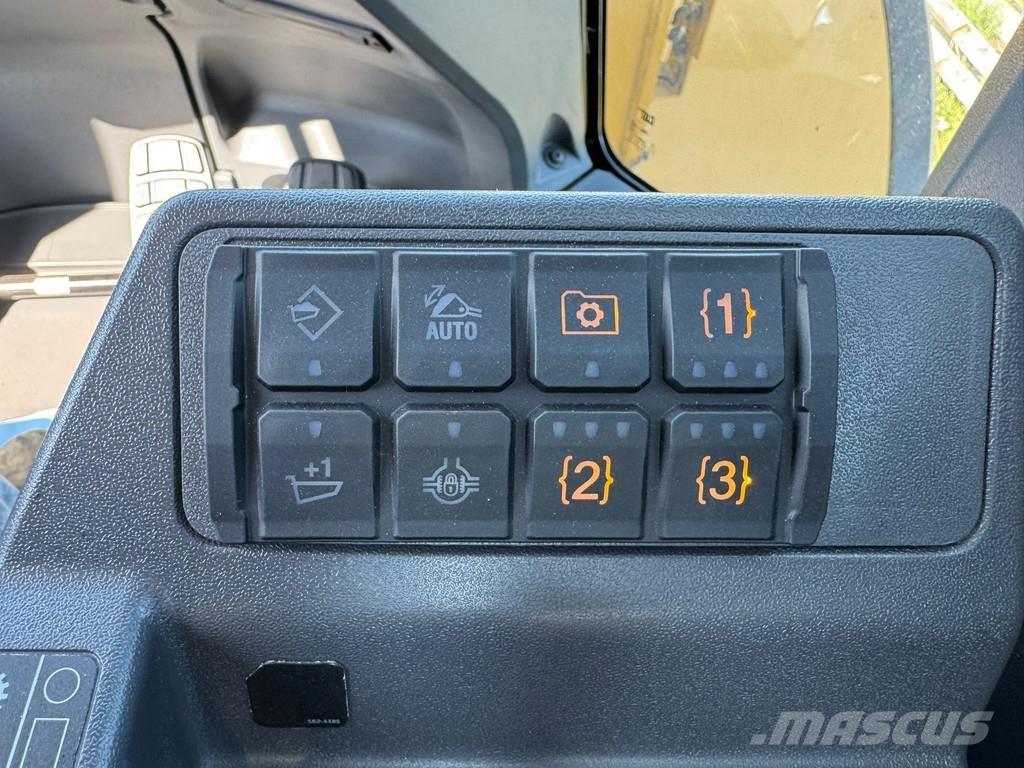 CAT 980 Колесни товарачи