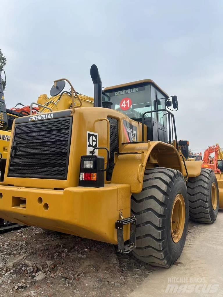 CAT 966h Колесни товарачи