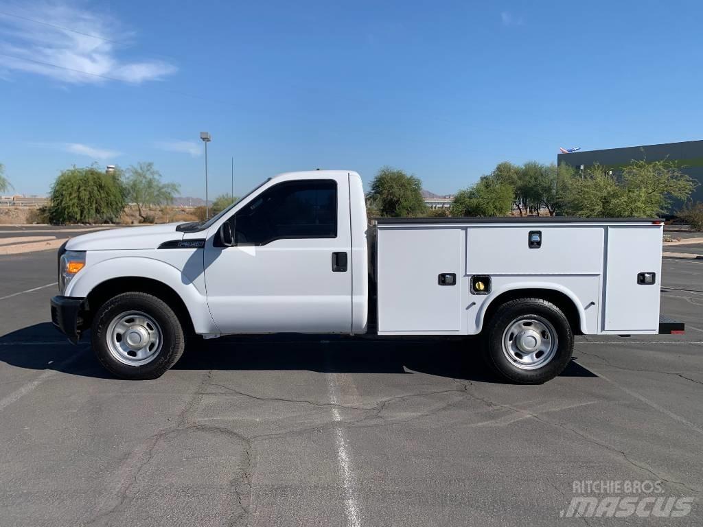 Ford F 350 HD Общински/универсални превозни средства
