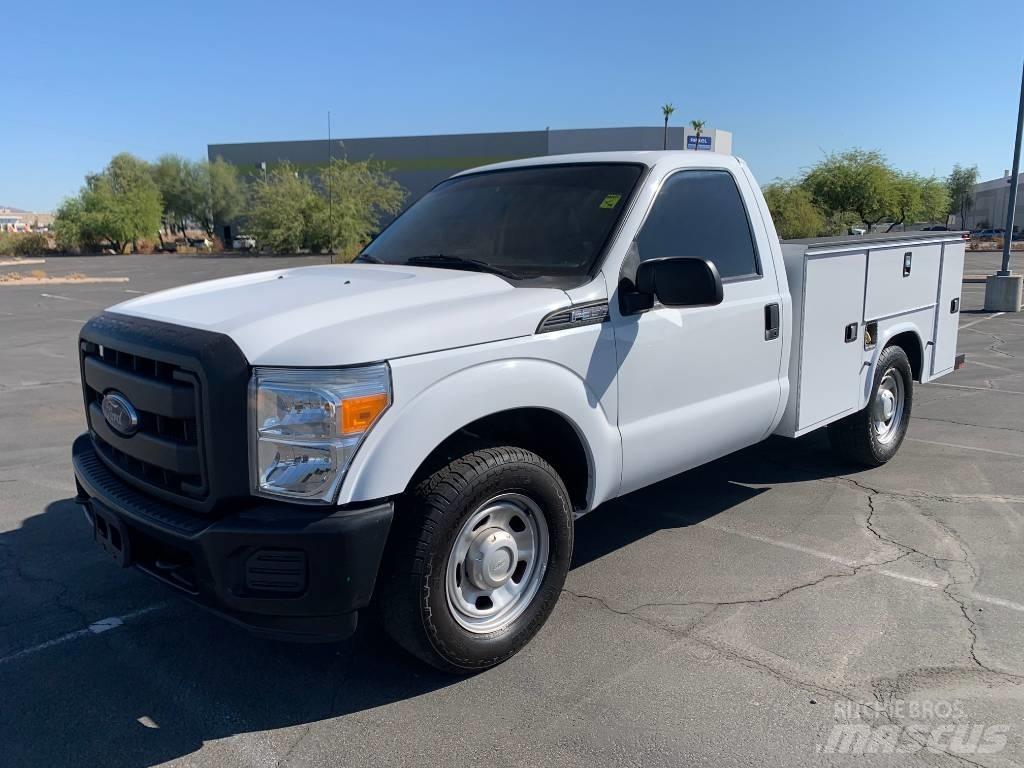 Ford F 350 HD Общински/универсални превозни средства
