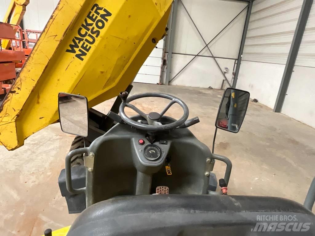 Neuson 5001 Странични самосвали