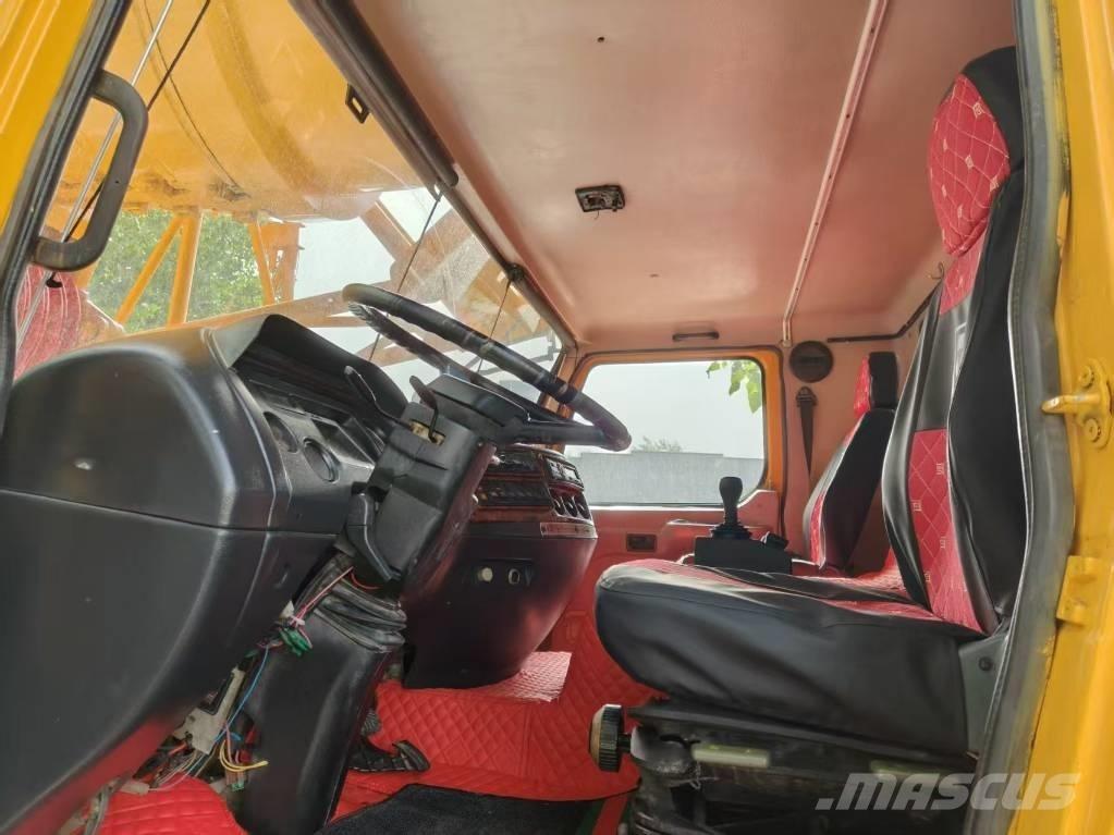 XCMG XCA 200 Всъдеходни кранове