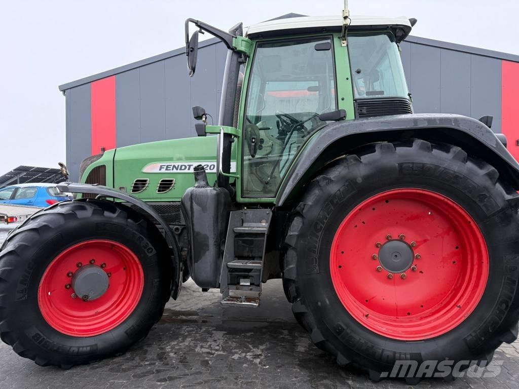 Fendt 820 Vario TMS Трактори