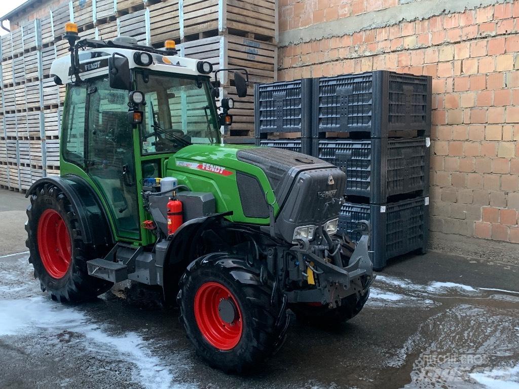 Fendt 211 Трактори