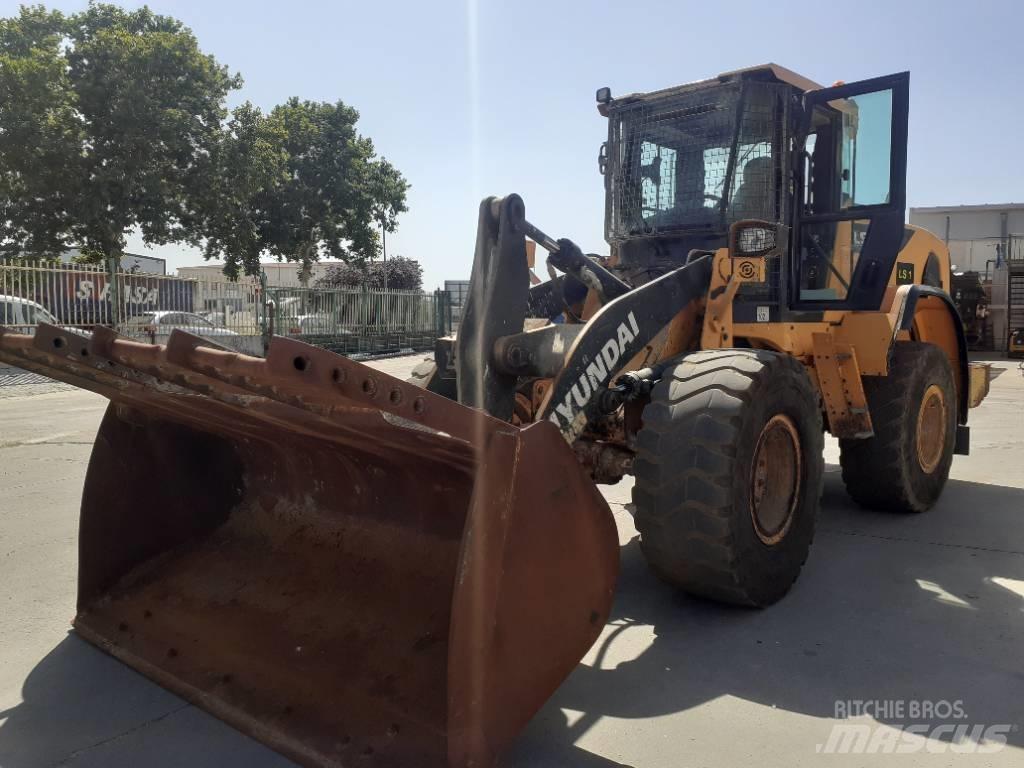 Hyundai HL 940A Колесни товарачи