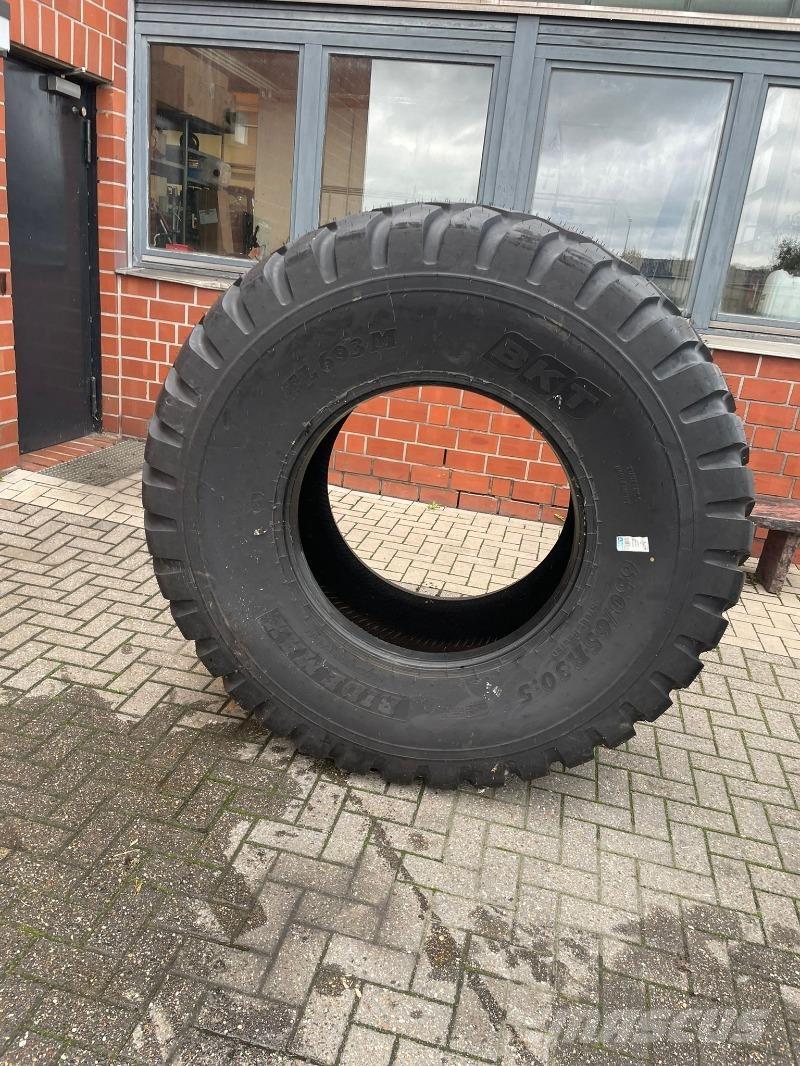 BKT 650/65R30,5 Колелета/Гуми
