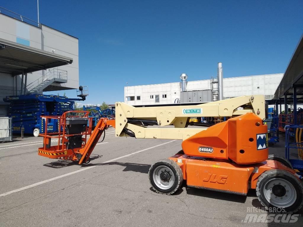 JLG E 450 AJ Съчленени стрелови подемници