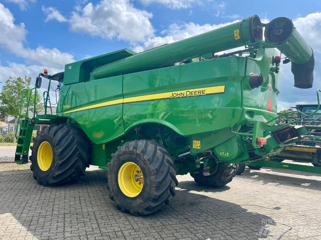 John Deere S 690 i Комбайни