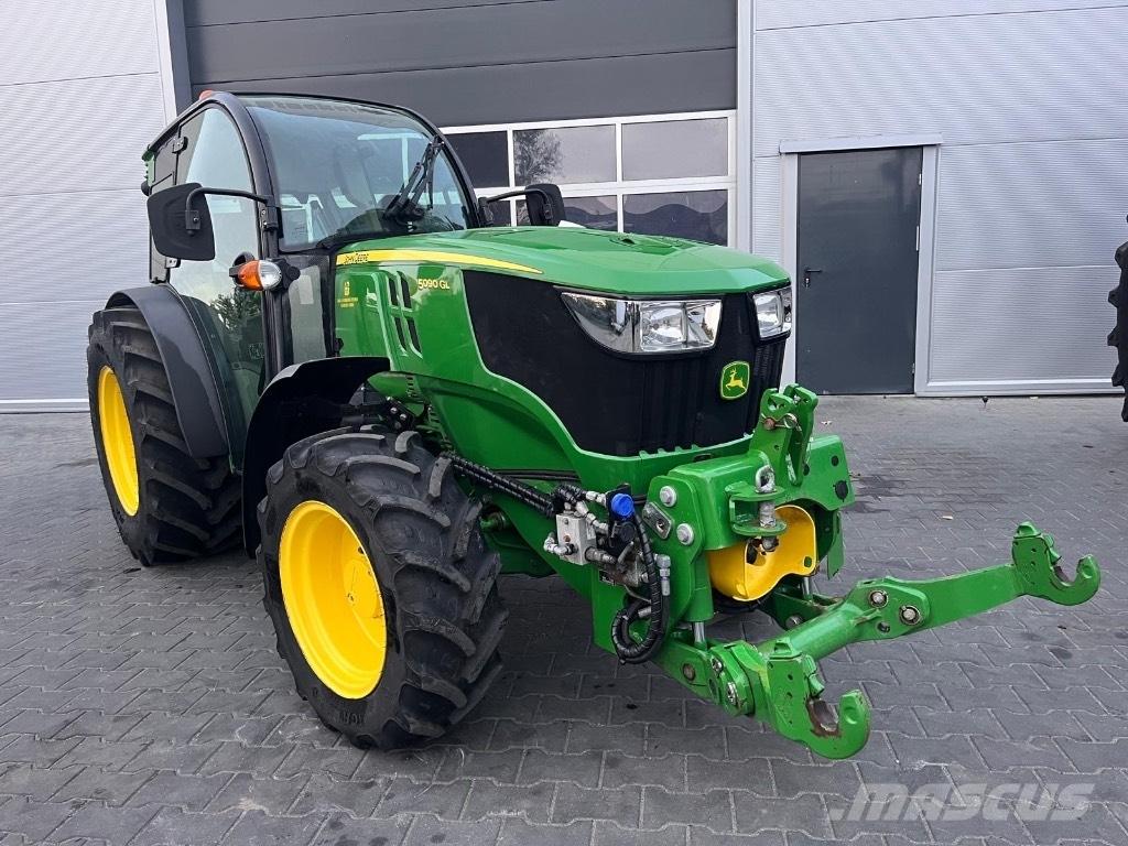 John Deere 5090 GL Трактори