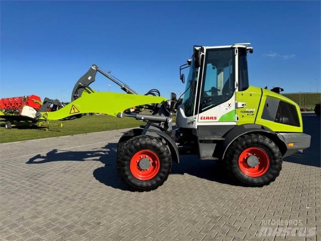 CLAAS Torion 644 Колесни товарачи