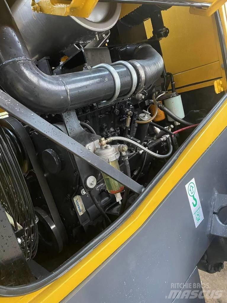 Komatsu WA 380 Колесни товарачи