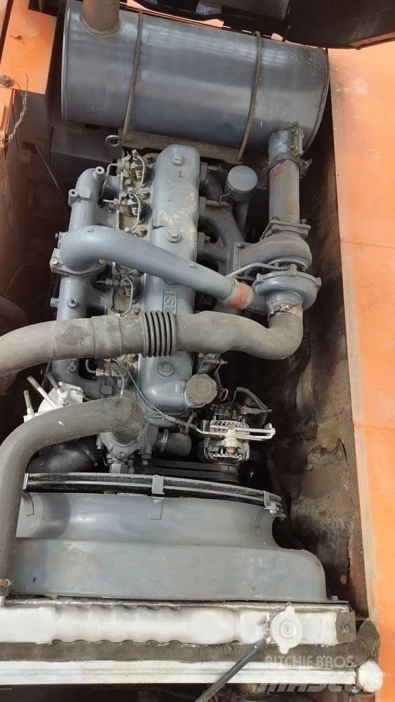 Hitachi EX 200-5 Верижен екскаватор
