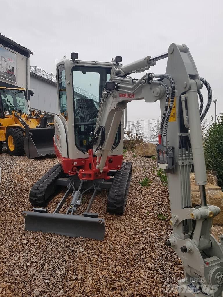 Takeuchi TB225 Мини екскаватори < 7 т