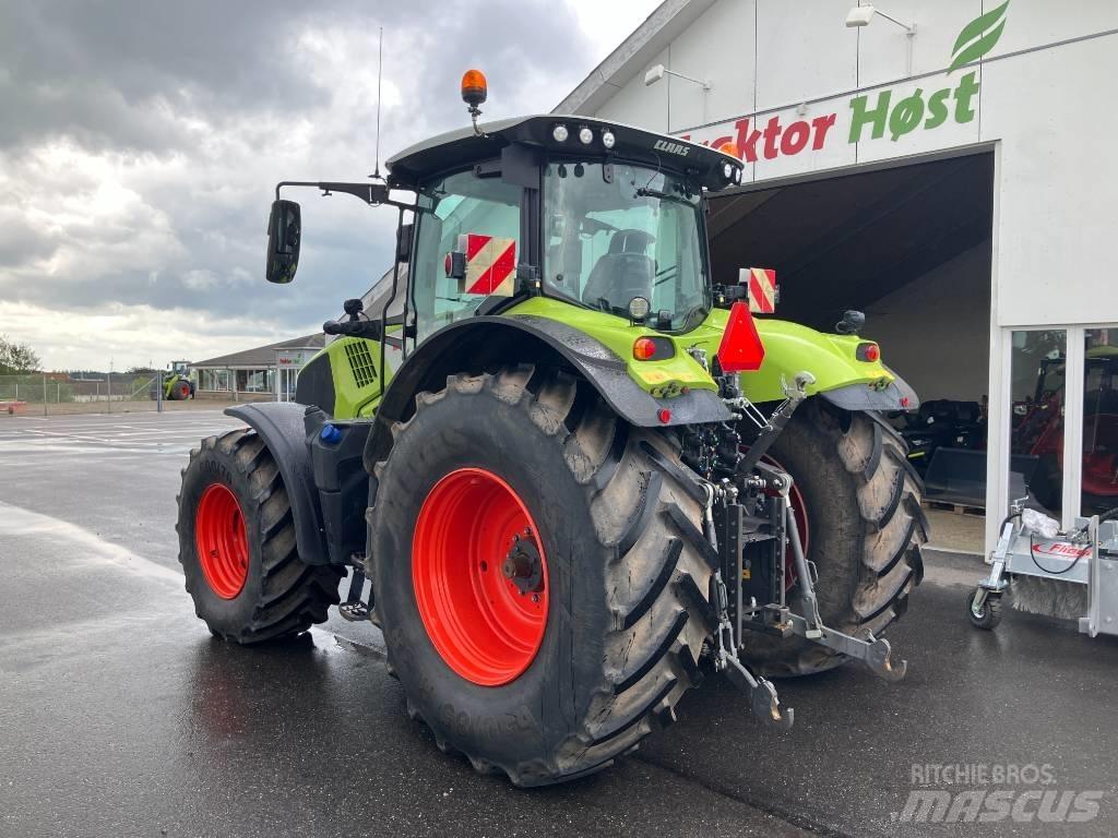 CLAAS AXION 830 CIS+ Трактори