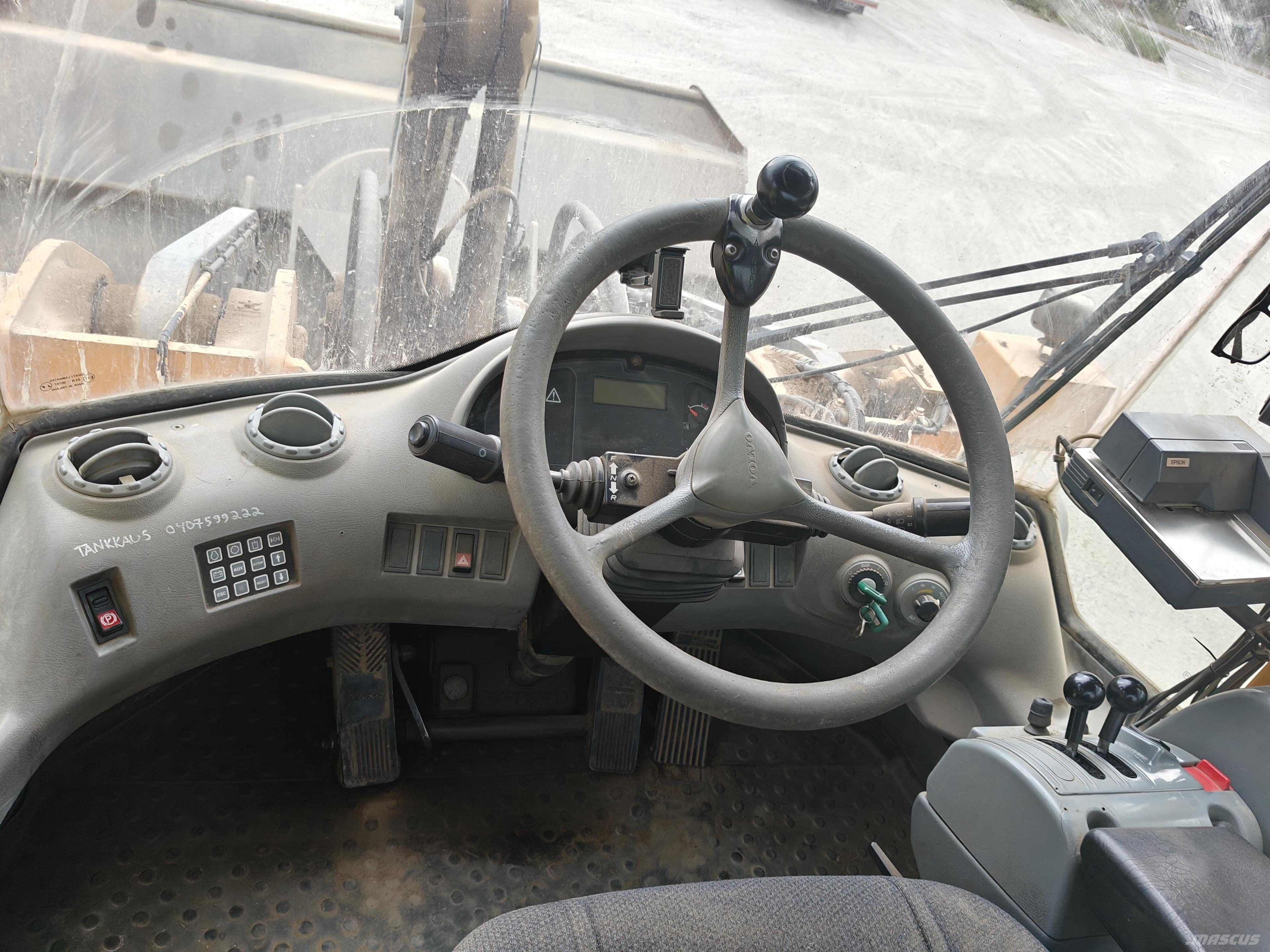 Volvo L 220 E Колесни товарачи