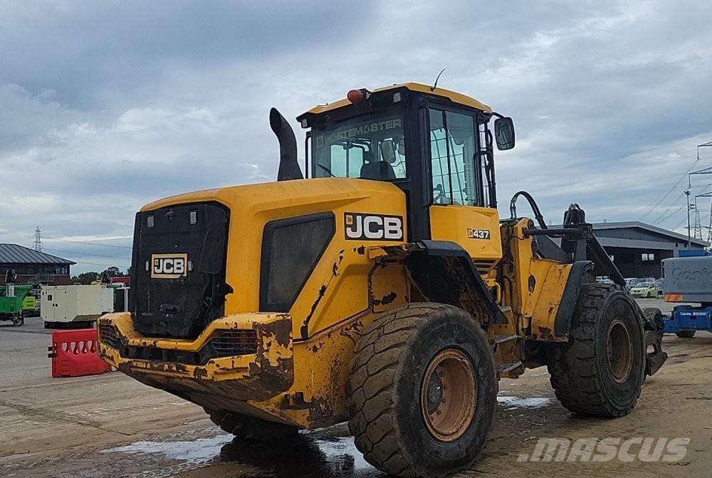 JCB 437 HT Колесни товарачи
