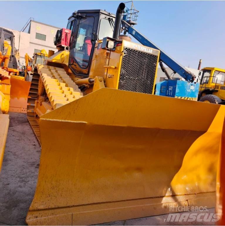CAT D 6 R Верижни булдозери
