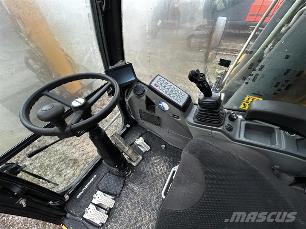 Liebherr A920 Колесни екскаватори