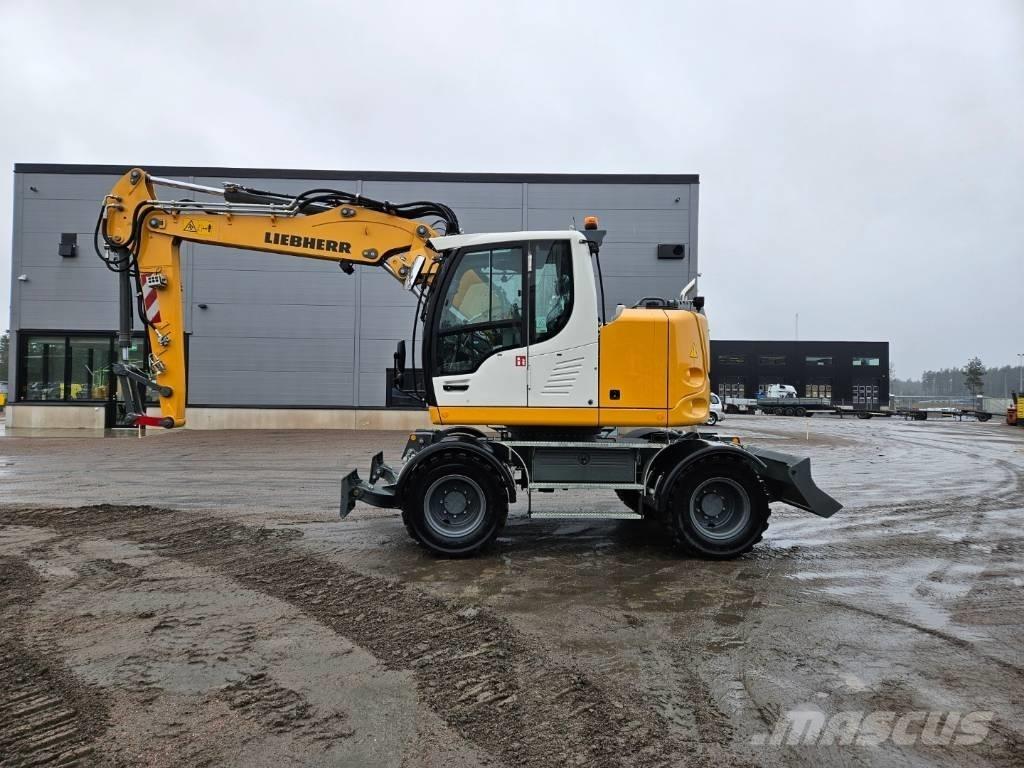 Liebherr 913 Compact Колесни екскаватори