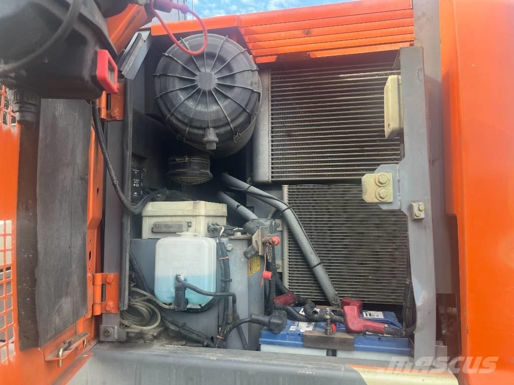 Hitachi ZX 145 W-3 Колесни екскаватори