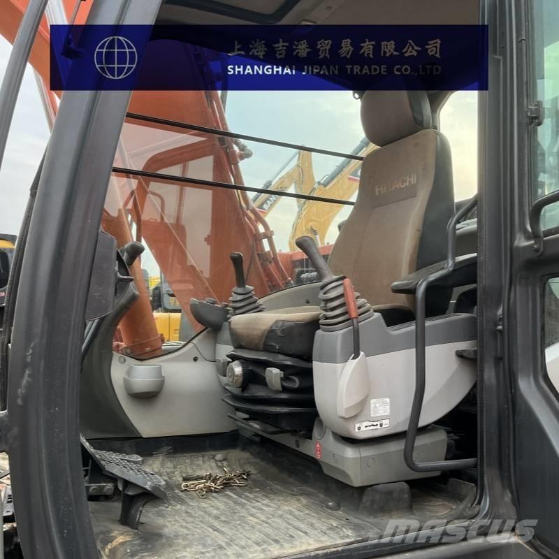 Hitachi ZX 130 Средни екскаватори 7т - 12т